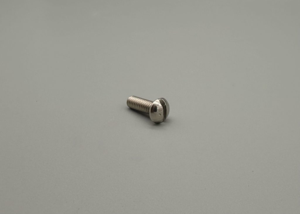 5013 - Screw For Burette Clamp